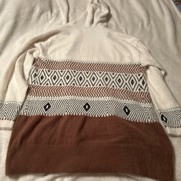 Autum Sky brand hooded sweater. NWT. Size S - Picture 5 of 5